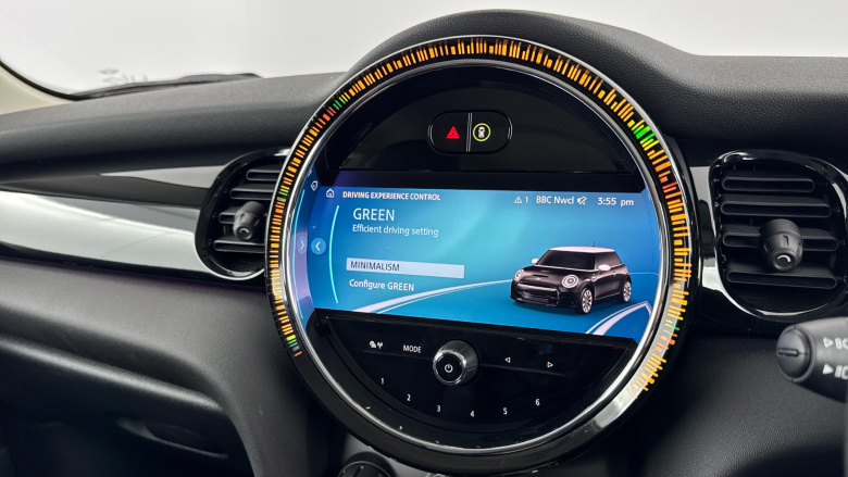 MINI Hatchback 1.5 Cooper Classic Premium 3dr Petrol Hatchback